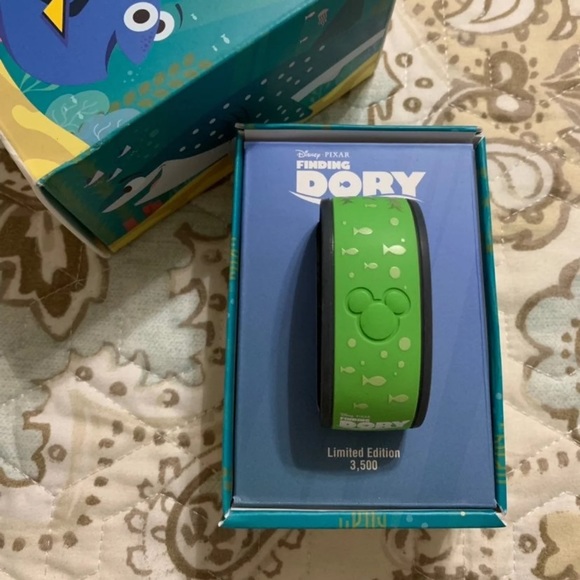 Disney Finding Dory MagicBand - Picture 4 of 6